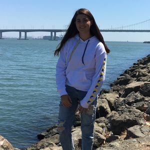 Meet your Posher, Nicole